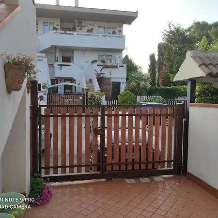 公寓 Intero Appartamento, Bilocale Di 55 Mq ,soggiorno-cucina Open Con Divano Letto, Matrimoniale ,con Giardino Privato E Corte,tre Tre Quattro Sette Sei Cinque Uno Tre Due Nove 滨海弗兰卡维拉
