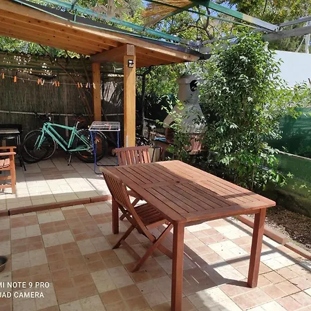 Intero Appartamento, Bilocale Di 55 Mq ,soggiorno-cucina Open Con Divano Letto, Matrimoniale ,con Giardino Privato E Corte Lägenhet *