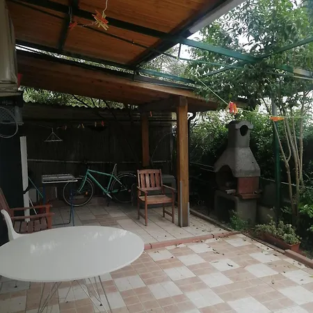 Lägenhet Intero Appartamento, Bilocale Di 55 Mq ,soggiorno-cucina Open Con Divano Letto, Matrimoniale ,con Giardino Privato E Corte *