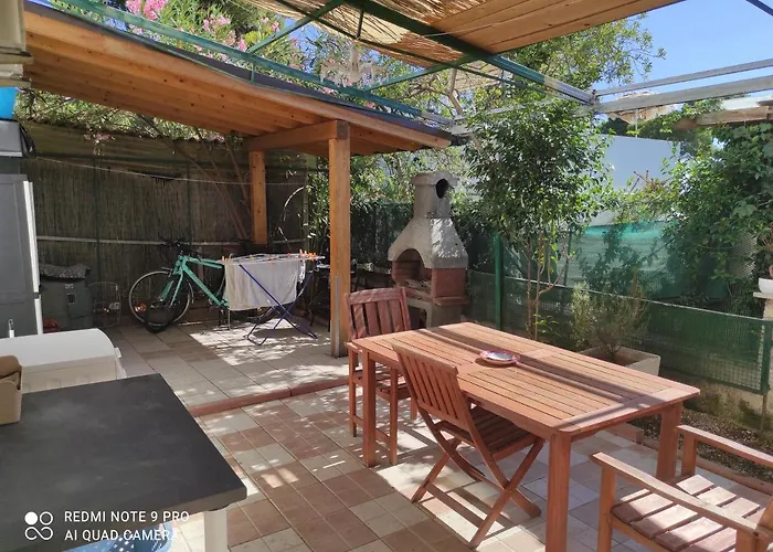 Intero Appartamento, Bilocale Di 55 Mq ,soggiorno-cucina Open Con Divano Letto, Matrimoniale ,con Giardino Privato E Corte,tre Tre Quattro Sette Sei Cinque Uno Tre Due Nove *